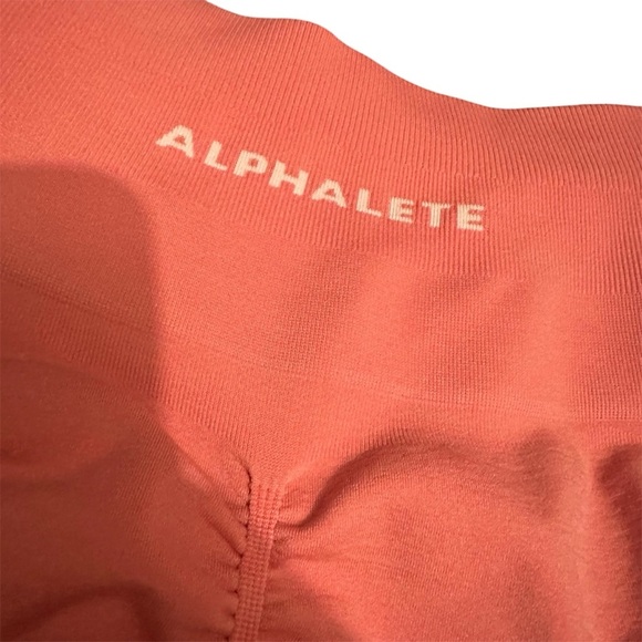 Alphalete coral amplify gym shorts size xs - Picture 2 of 3